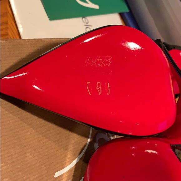 Red bottoms - Picture 6 of 6